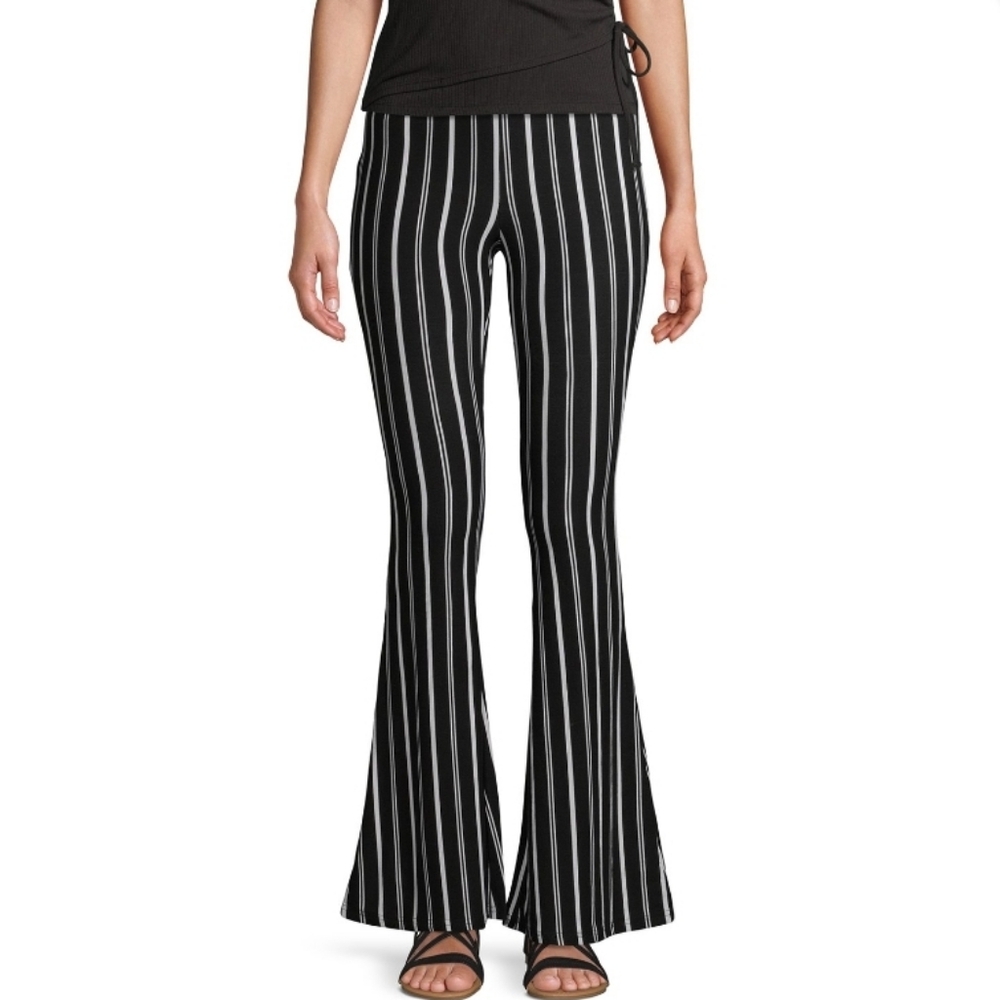 No Boundaries High Rise Pull On Flare Pants